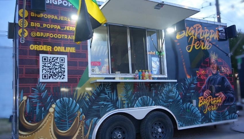 Big Poppa Food Truck exterior